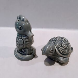 Cracker Barrel Seahorse & Turtle Mini Salt & Pepper Shakers-Ceramic-Marine-Blue